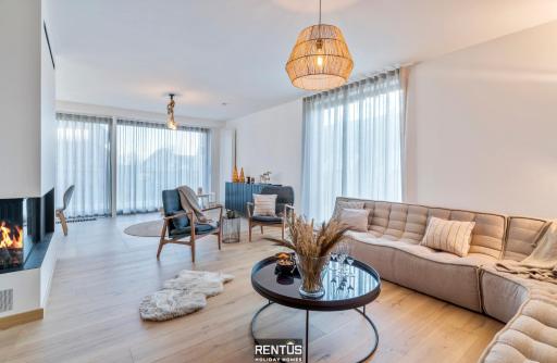 Villa Sailing-large luxury house in quiet location - Housity