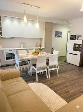 Spacious 2-Bedroom Apartment Free Private Parking in Vilnius - Housity