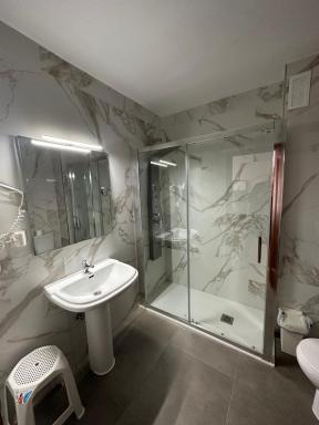 Hotel Carlos III - Housity