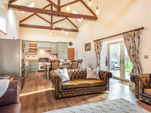 Coach House - Housity
