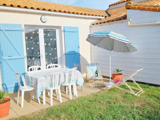 Maison avec Jardin, 900m Plage, 2 Chambres, Parking Inclus, Animaux Acceptés - La Tranche-sur-Mer - FR-1-22-173 - Housity