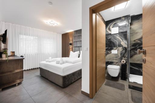 Hotel Löwenstein - Housity