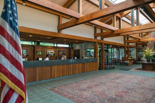 Williamsburg Woodlands Hotel & Suites, an official Colonial Williamsburg Hotel - Housity