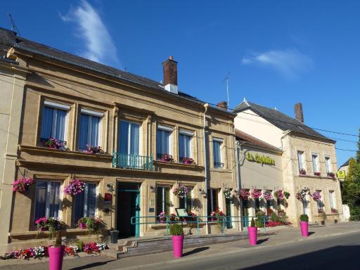 Logis Hôtel-Restaurant La Sapinière - Housity