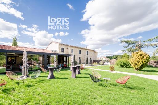 Logis Hôtel Domaine du Vieux Porche - Housity