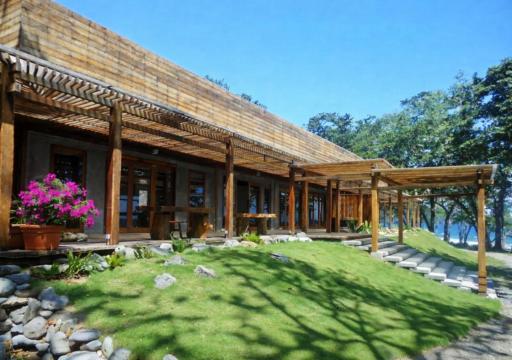 The Pade Dive Resort - Housity