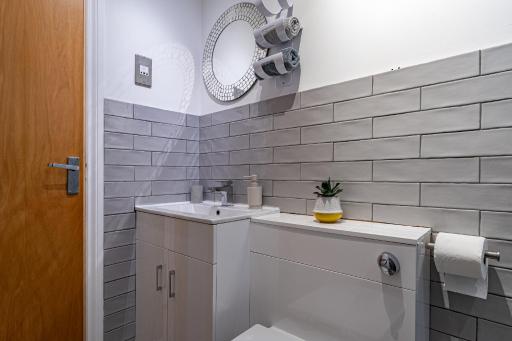 The OVO Hydro Penthouse With Free Parking - Housity