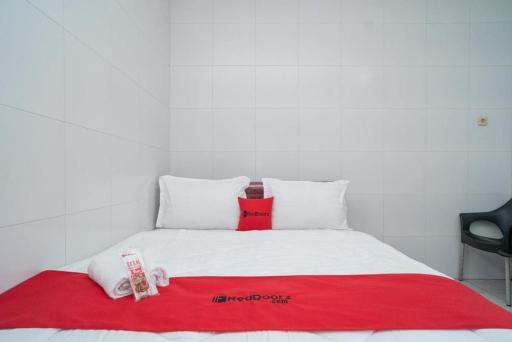RedDoorz Plus near Cito Mall Surabaya - Housity