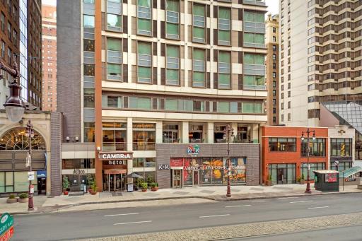Cambria Hotel Philadelphia Downtown Center City - Hizvo