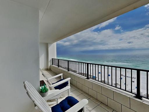 Breakers East #806 - Housity