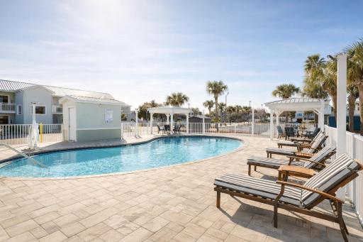 Destin Inn & Suites - Housity