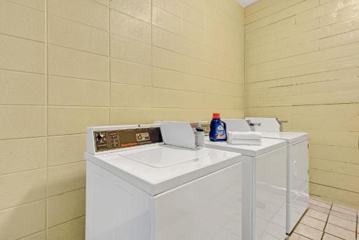 Super 8 by Wyndham Indianapolis South - Housity