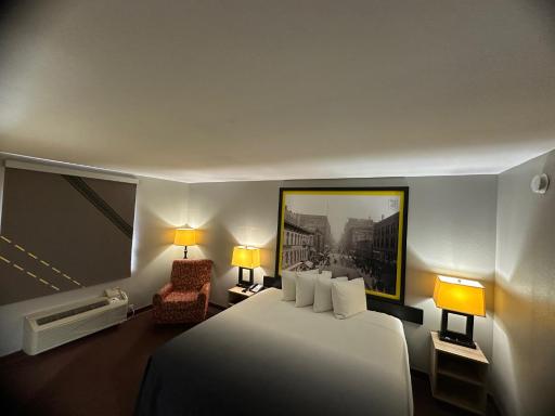Super 8 by Wyndham Fort Scott - Housity