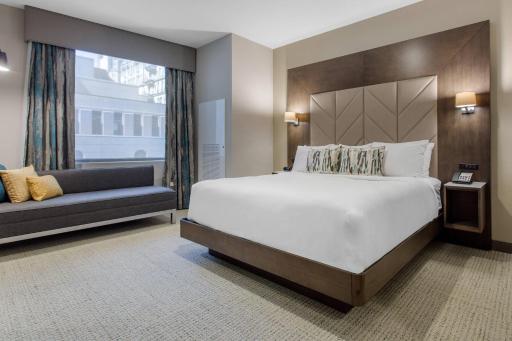 Cambria Hotel Philadelphia Downtown Center City - Housity