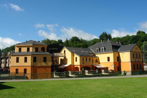 Hotel Střelnice - Housity
