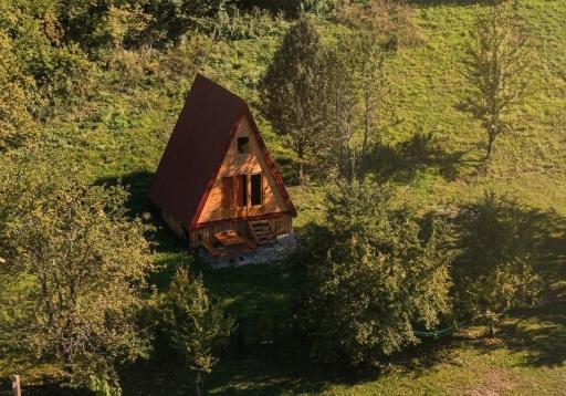 Tjentiste A-frame cabin - Housity