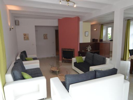 House adjoining mansion for a pleasant stay in the region of Chimay - Housity