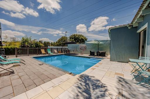 Phindulo Bed and Breakfast - No Loadshedding, Smart TVs & unlimited free fibre wifi - Housity