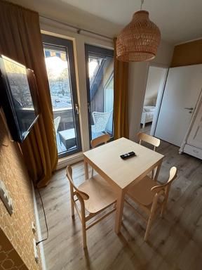 Ferienwohnung Gipfelstube 50 a mit Balkon, gute Verkehrsanbindung - Housity