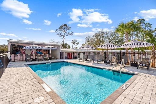 The Pink Flamingo - Housity