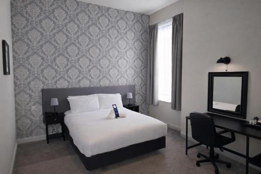 The County Hotel - Housity