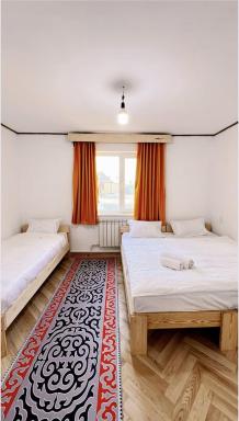 Umai House Karakol - Housity