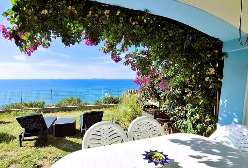 "Sardinia Blue Home" Vista mare, tramonti mozzafiato su Golfo Asinara, giardino, parking e Wi-Fi - Hizvo