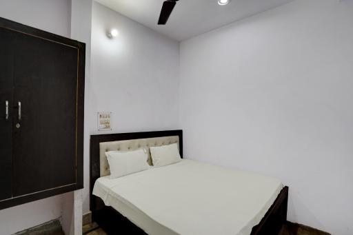 OYO The Honirav Hotel - Housity