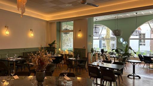 Logis Hôtel Restaurant Grand Hôtel de Lyon - Housity