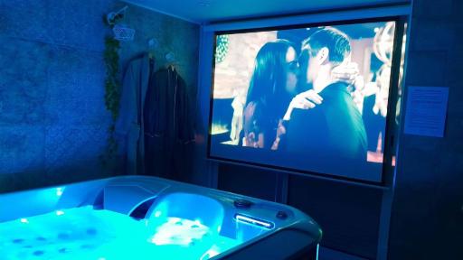 Lux, chambre spa privatif Valenciennes - Housity