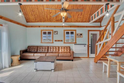 Beachin Country - House - Housity