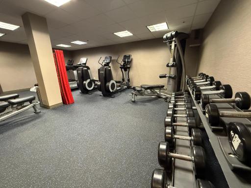 The Branson Hillside Hotel - Housity