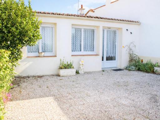 Maison Plain-Pied Proche Plage et Commerces à La Tranche-sur-Mer – Idéal Familles - FR-1-22-210 - Housity