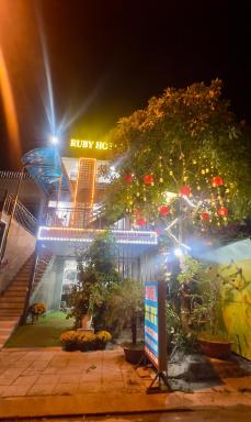 Ruby Hotel - Housity