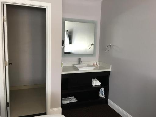 Vallejo Inn - Housity