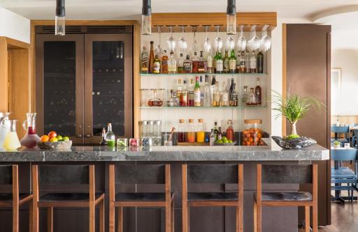 Malibu Beach Inn - Housity