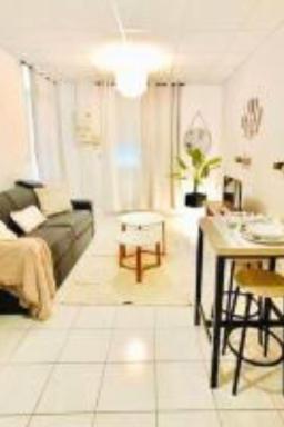 Savana Lodge, Wi-Fi, Parking Privé et Calme, Sortie 12 ChanaS - Housity