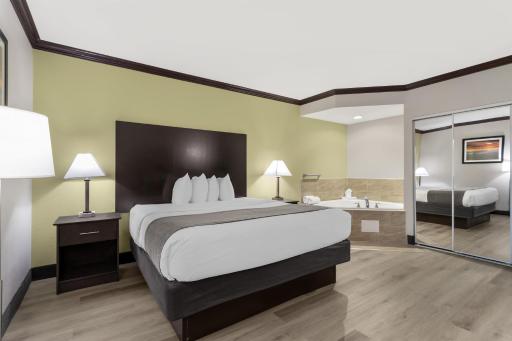 Best Western Asheville-Blue Ridge Parkway - Housity