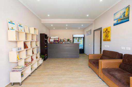 Hotel Bicaj - Housity