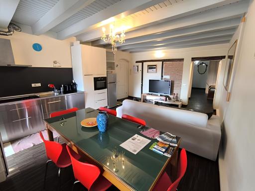 HOUSE 41, nuovo in borgo storico - Housity
