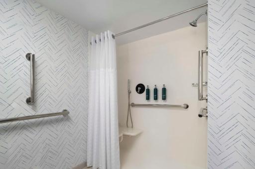 DoubleTree by Hilton Hartford Downtown - Housity