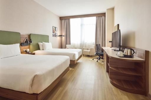 Hilton Garden Inn Sevilla - Housity