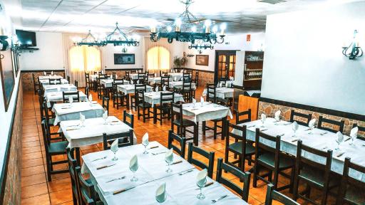 Hotel Restaurante Caracho - Housity