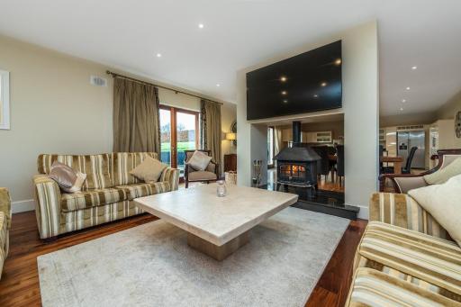Two bedroom apartment with views of the Curragh - Housity
