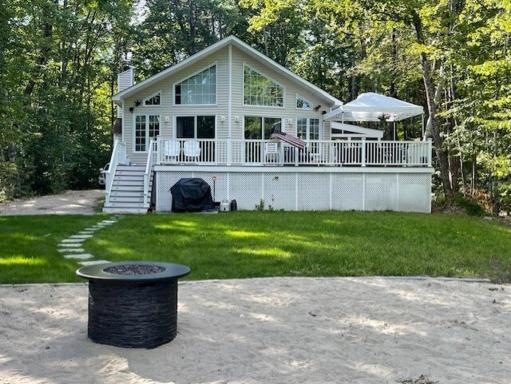 Ossipee Lake House - Housity