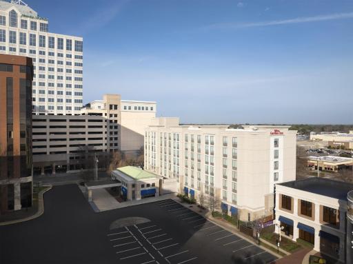 Hilton Garden Inn Virginia Beach Town Center - Housity