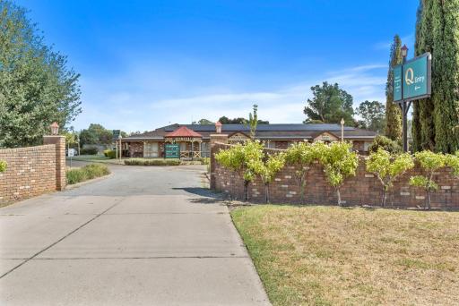 Quality Inn Carriage House - Housity