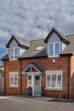 Cleethorpes Holiday Home SLEEPS 6 - Housity
