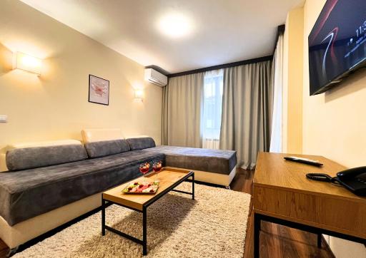 St George Ski & Holiday - Half Board & All Inclusive - Housity