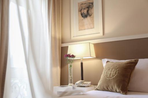 Huentala Hotel - Housity